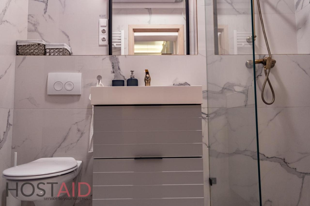 M10 Apartment - Hostaid Budapest Kültér fotó