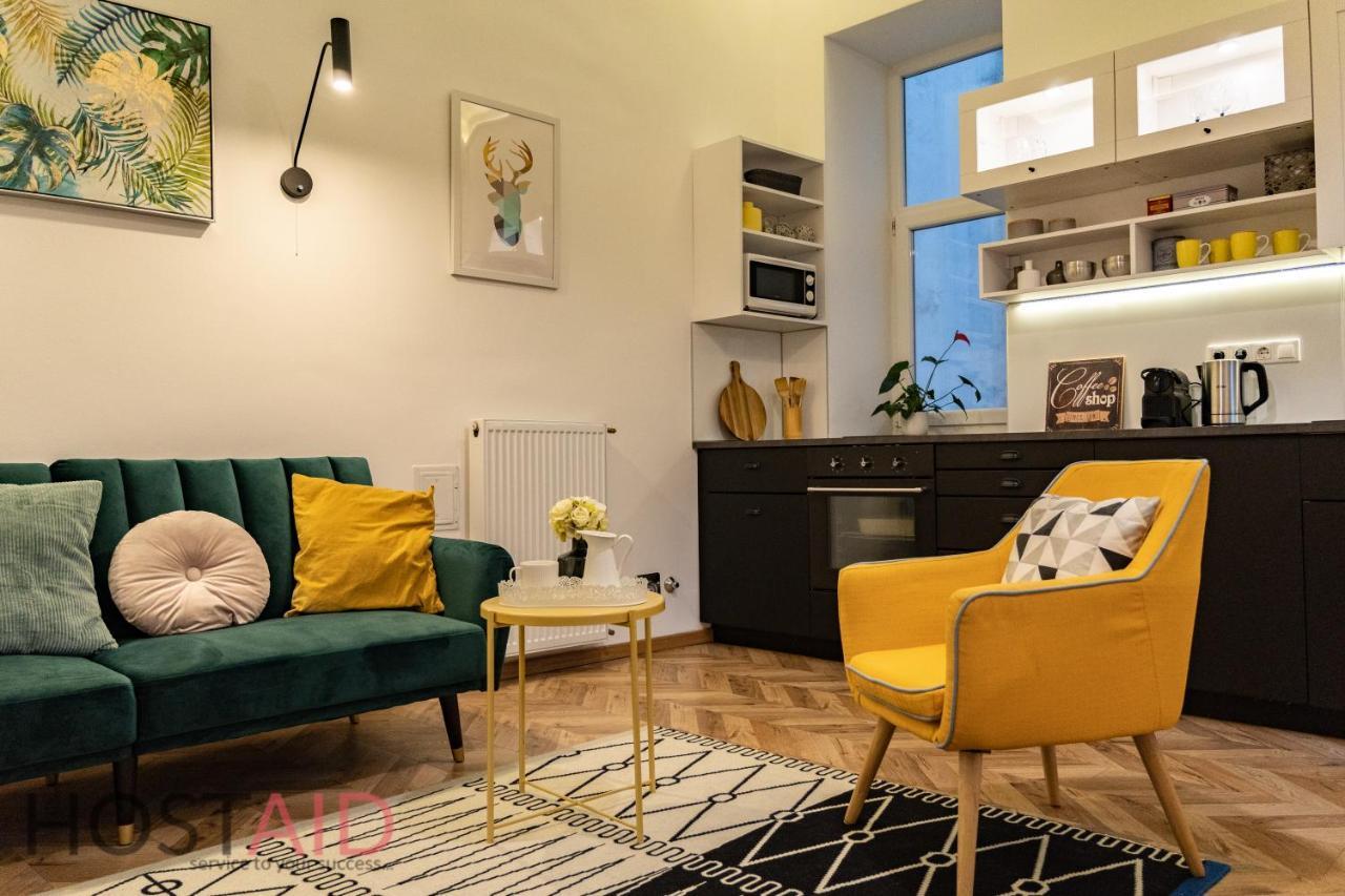 M10 Apartment - Hostaid Budapest Kültér fotó