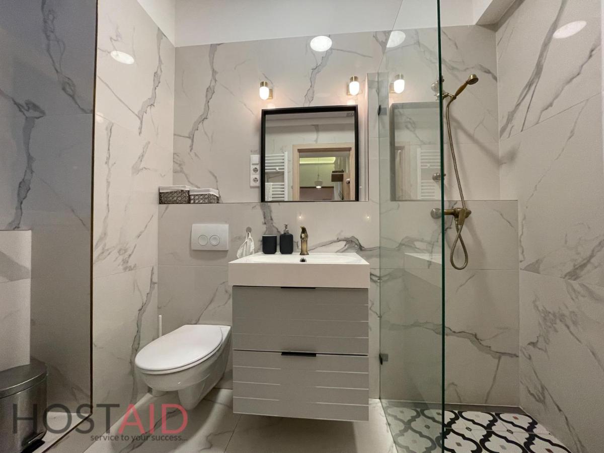 M10 Apartment - Hostaid Budapest Kültér fotó